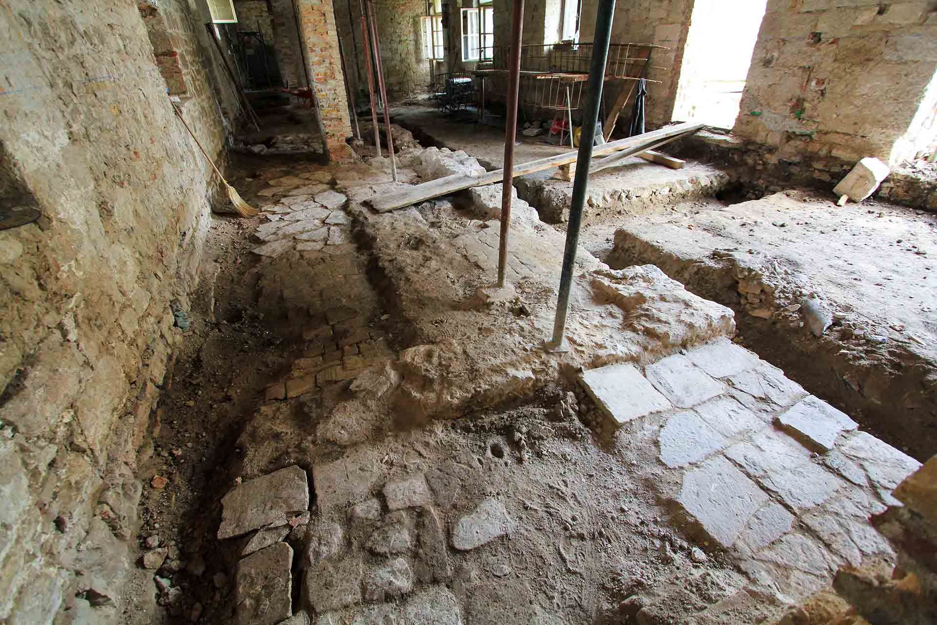 Discover the hidden stories within the ruined staircase of the future Almayer Hotel in Zadar before reconstruction started in 2015, where layers of history unfold
