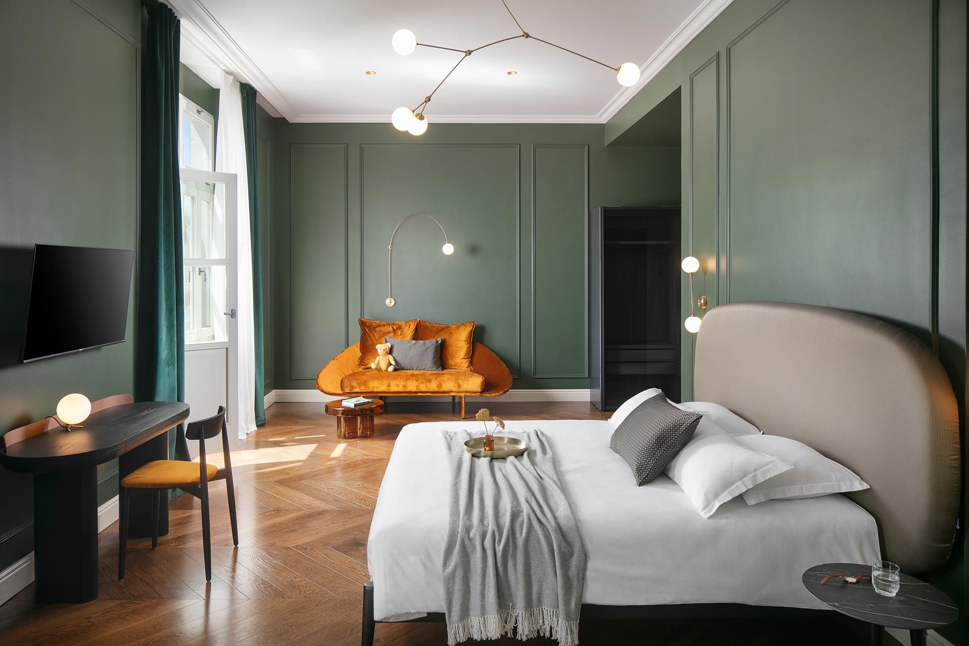 Almayer Dependance - Deluxe Double Room 'Gjika' – Bright and Spacious Interior with King Sized Bed, Designer Sofa, and Balcony Doors